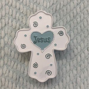 KEEPSAKE BOX RESIN CROSS JESUS 3” NWT